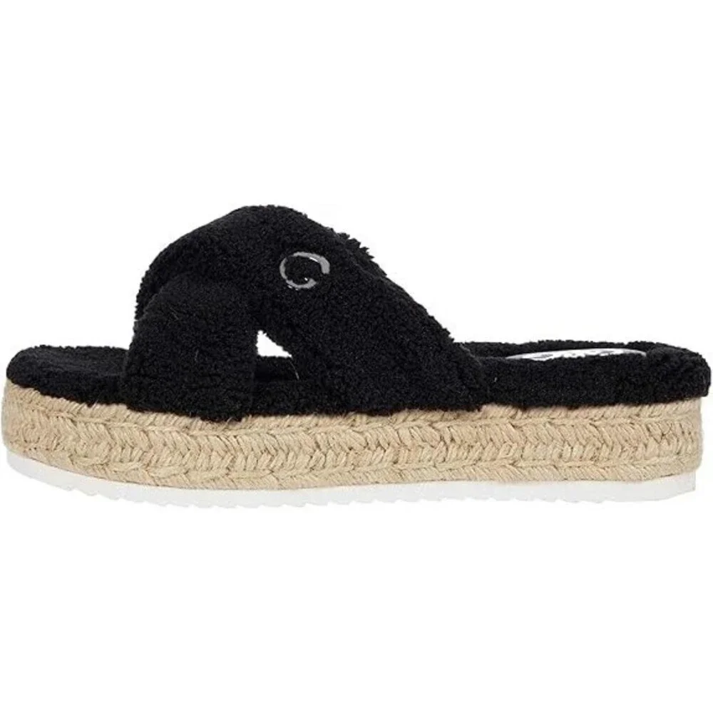 GBG Los Angeles Daphne Sandals Women's Black Faux Fur Slip On Slide JOBB2000